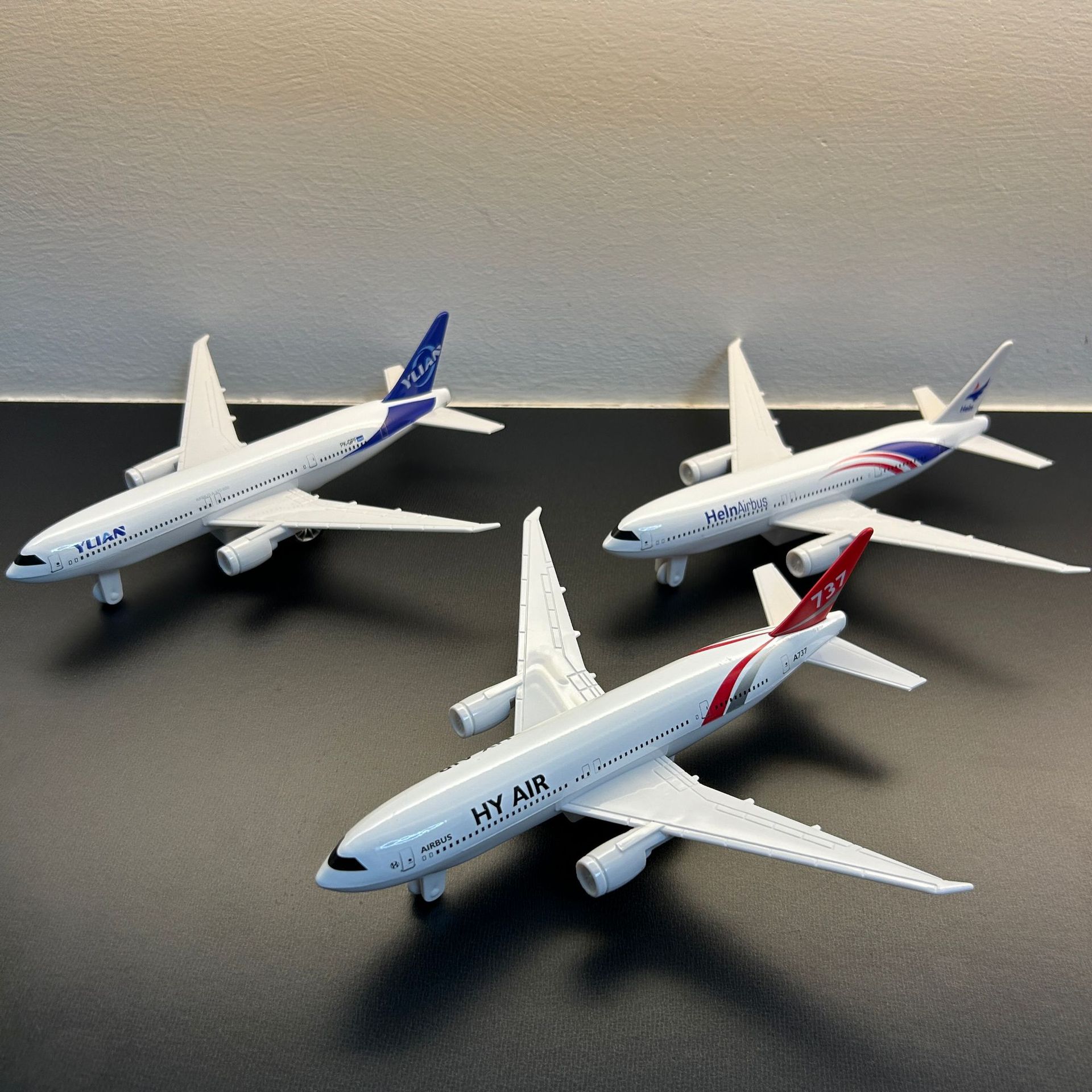 Model Airplane Plastic - نموذج طائرة مصغر للأطفال، لعبة محاكاة