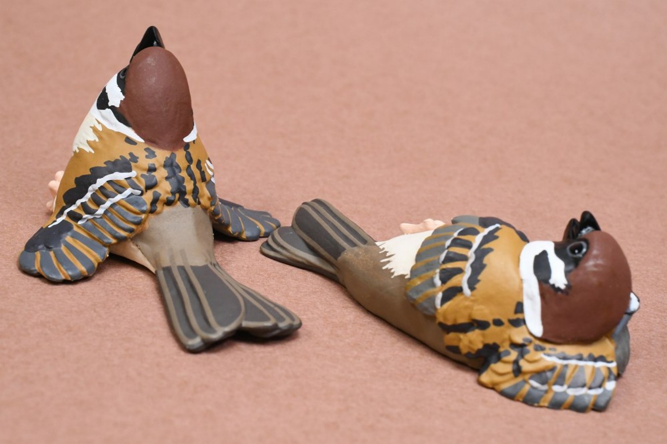 ألعاب كبسولات أصلية لطيفة كاوا - مراجعة Capsule Toy Gashapon وسعره