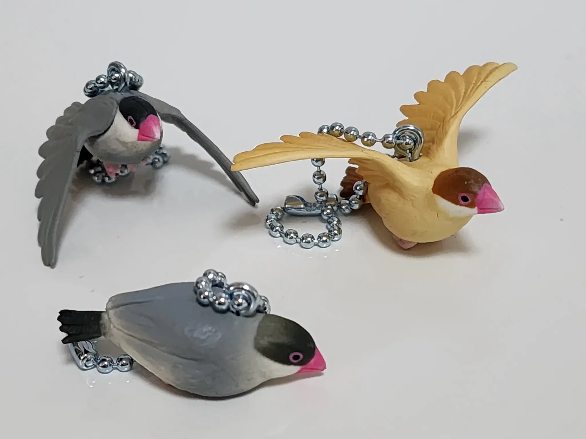 ألعاب كبسولة تارلين مع سلسلة ك - مراجعة Capsule Toy Gashapon وسعره