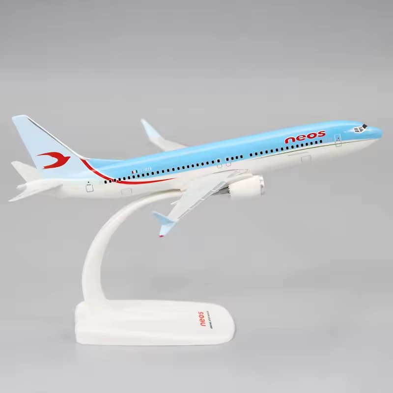 مقياس 1:200 B737 MAX8 Neos الخ - مراجعة Model Airplane Plastic وسعره