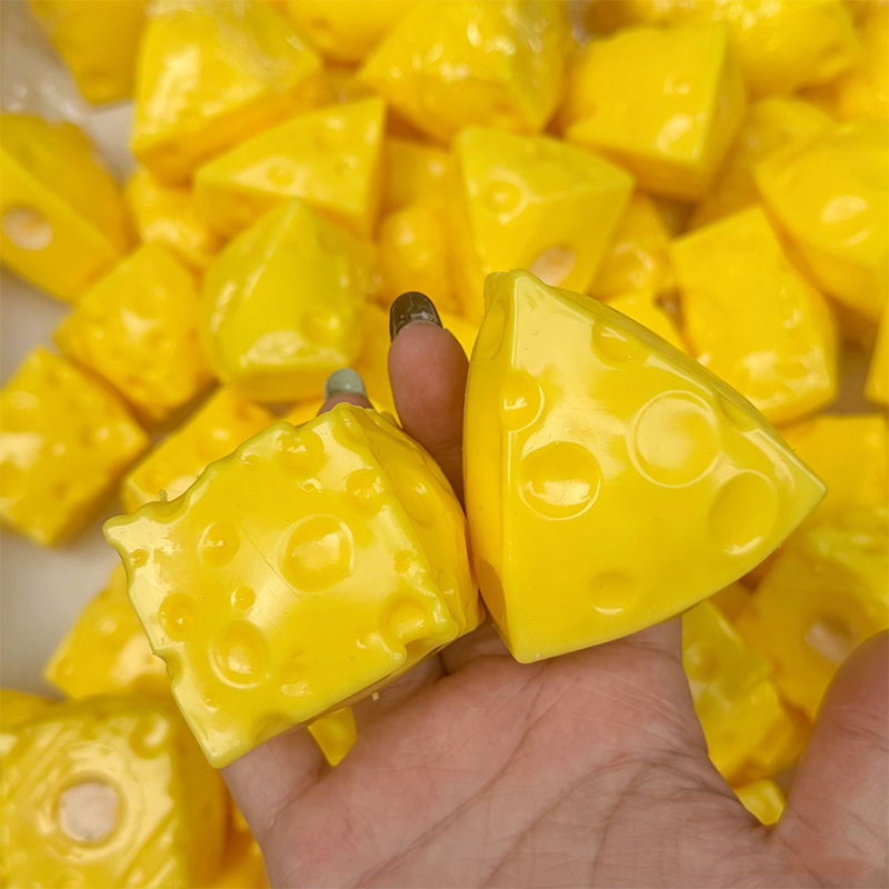 مكعبات جبن صغيرة ناعمة قابلة ل - مراجعة Fidget Cube Original وسعره